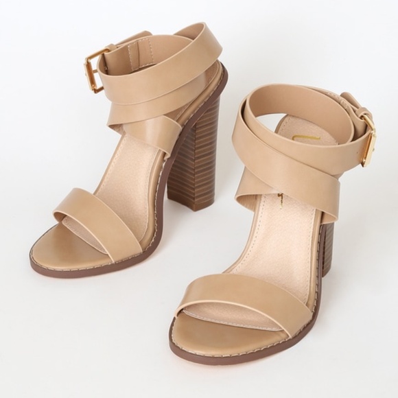ANKLE STRAP SANDALS - Picture 2 of 8
